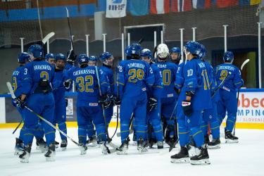 Казахстан совершил камбэк с 0:4 и выиграл матч ЧМ по хоккею