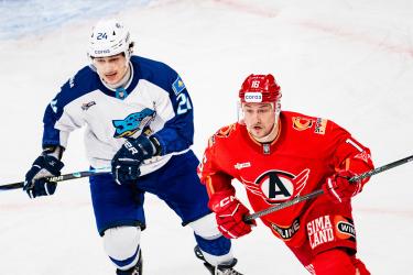 «Барыс» уверенно обыграл «Автомобилист» и вернулся в зону плей-офф