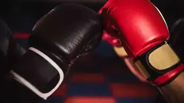 Боксерский поединок закончился двойным нокдауном в США