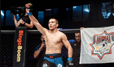 Казахстанский боец одержал победу на турнире с призовыми 1 млн $