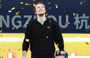 Бублик сыграет на турнире с миллионным призовым фондом