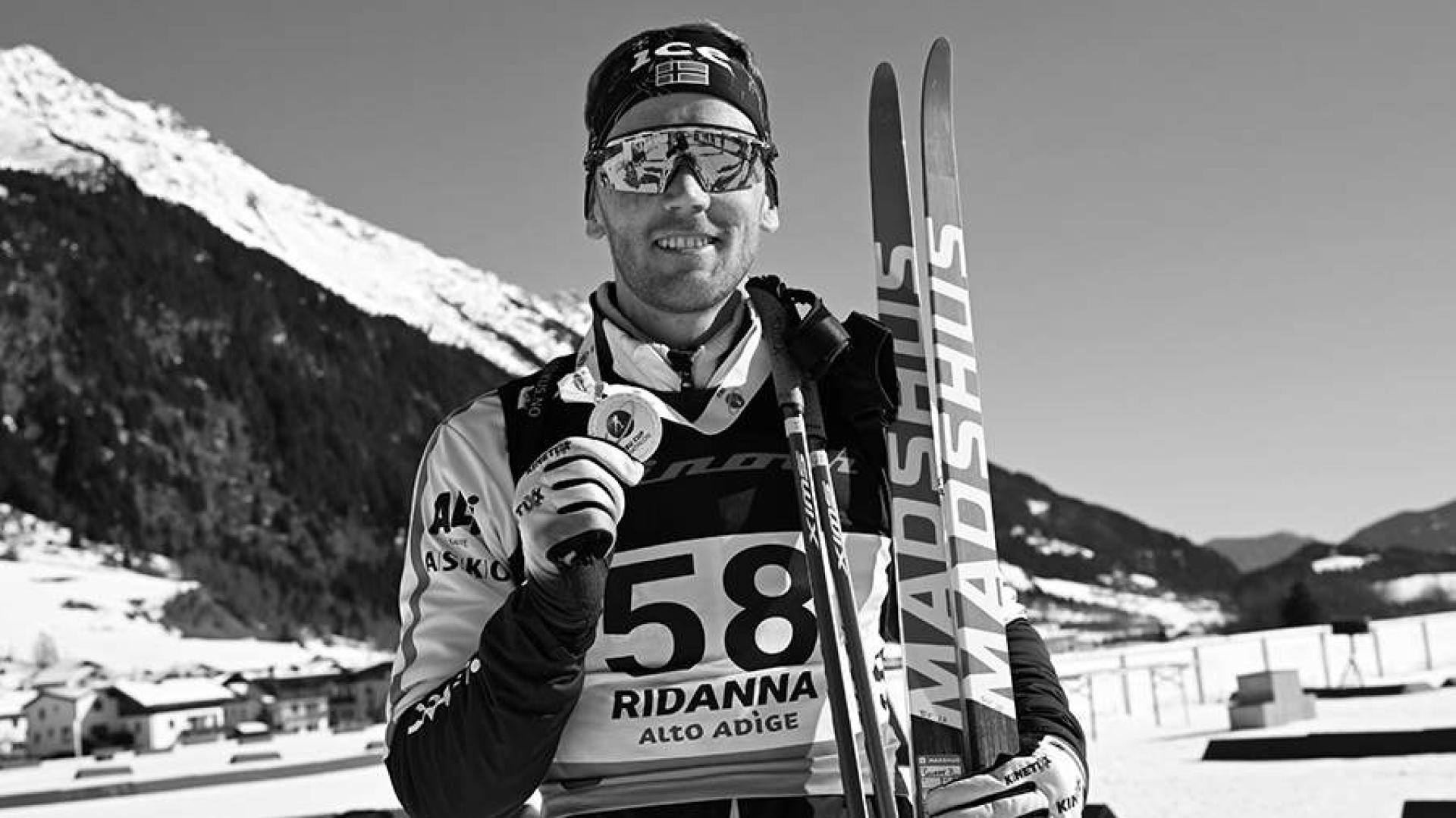 Звезда биатлона найден мертвым в отеле