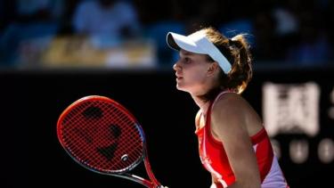 Елена Рыбакина проиграла на выставочном турнире в Китае