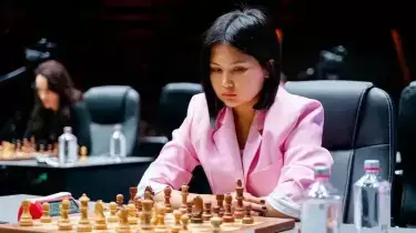 Казахстанская шахматистка стала трехкратной чемпионкой мира по блицу