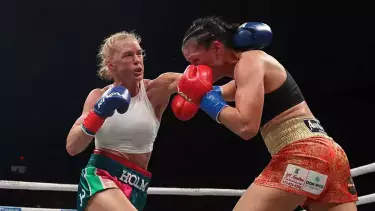 Легенда UFC проиграл бой за звание чемпионки мира по боксу