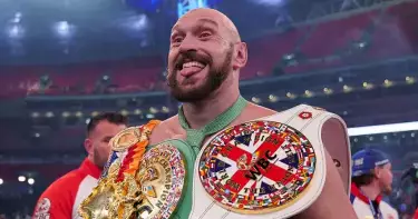 Тайсон Фьюри объявил о возвращении в профессиональный бокс