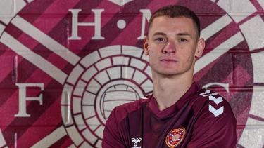 Ислам Чесноков официально подписал контракт с лидером чемпионата Шотландии