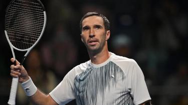 Михаил Кукушкин прошел в 1\4 финала теннисного турнира в Англии