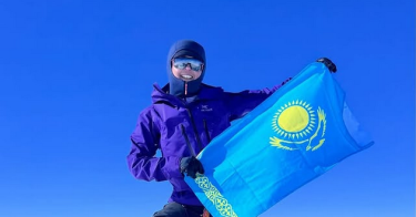 Казахстанка первой в Центральной Азии покорила все Семь вершин мира!