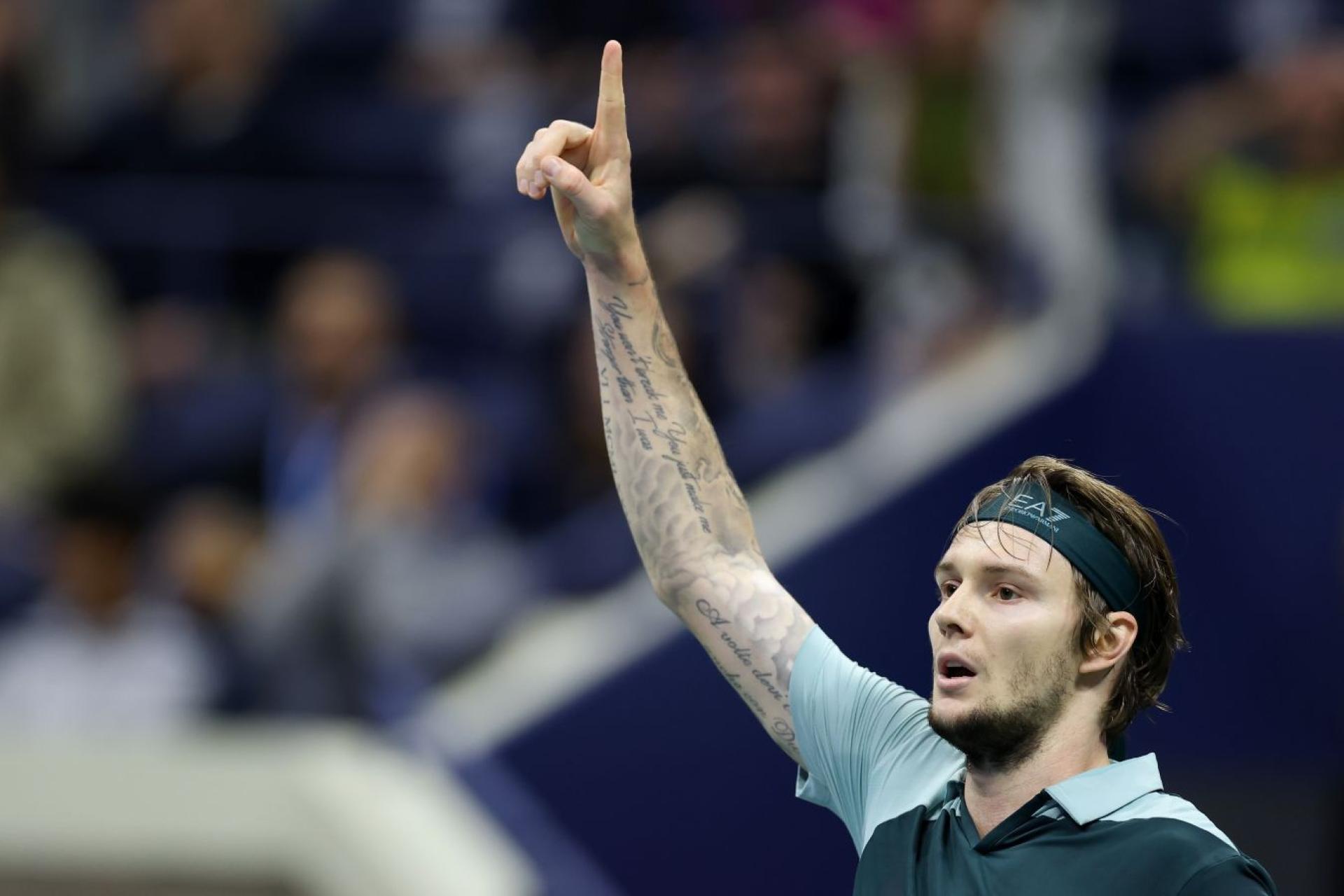 Казахстанский теннисист заработал более 50 млн за победу на турнире в Гонконге