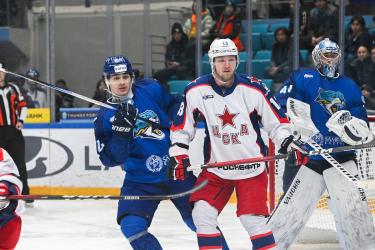 «Барыс» сенсационно остановил ЦСКА и вернулся в борьбу за плей-офф