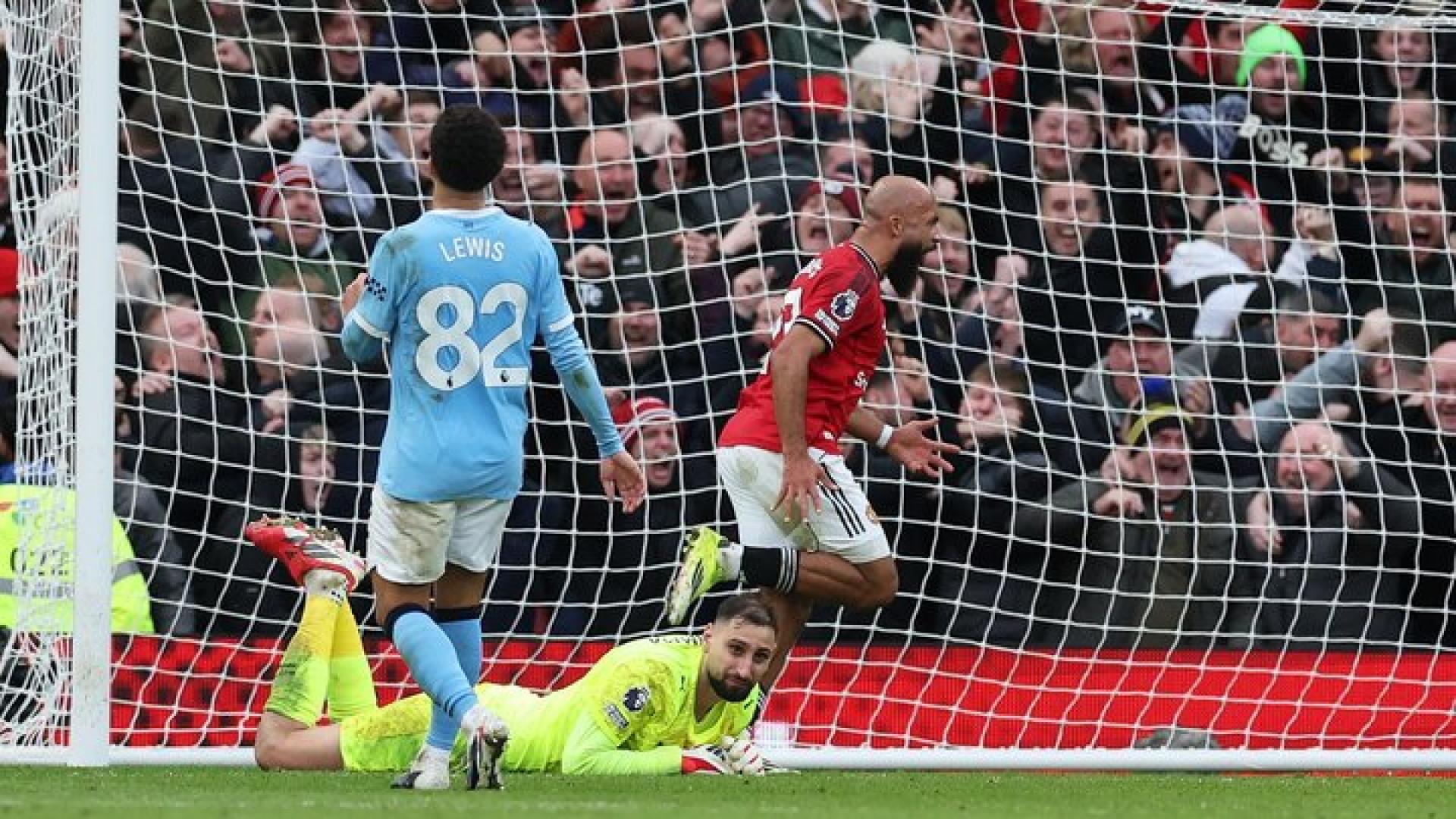 «Манчестер Юнайтед» уверенно обыграл «Манчестер Сити» в первом матче после отставки Аморима