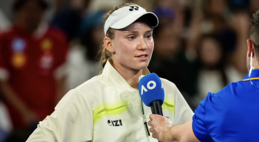 Рыбакина уверенно прошла очередной раунд в Мельбурне