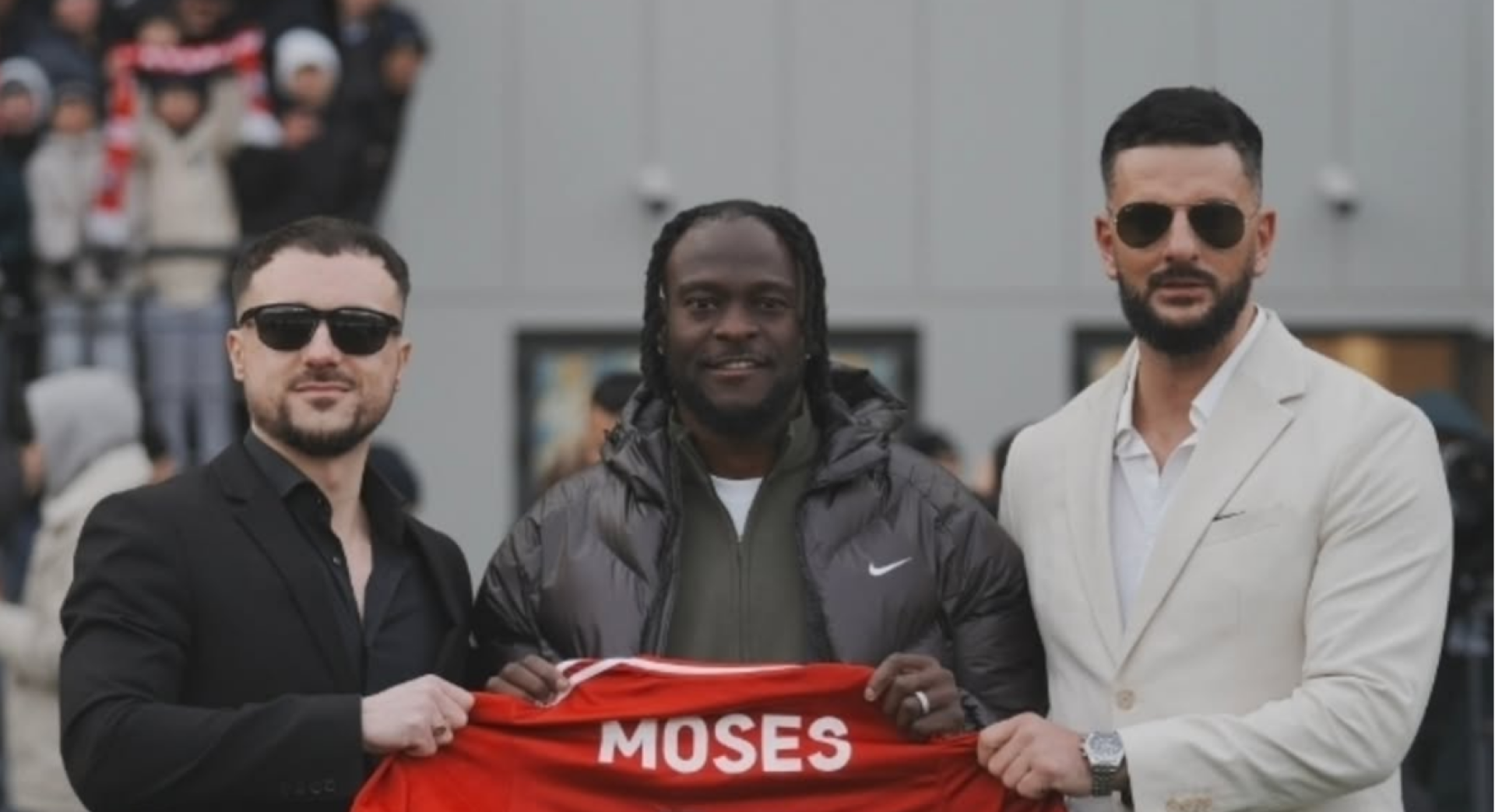 В «Кайсаре» прошла презентация чемпиона АПЛ Виктора Мозеса