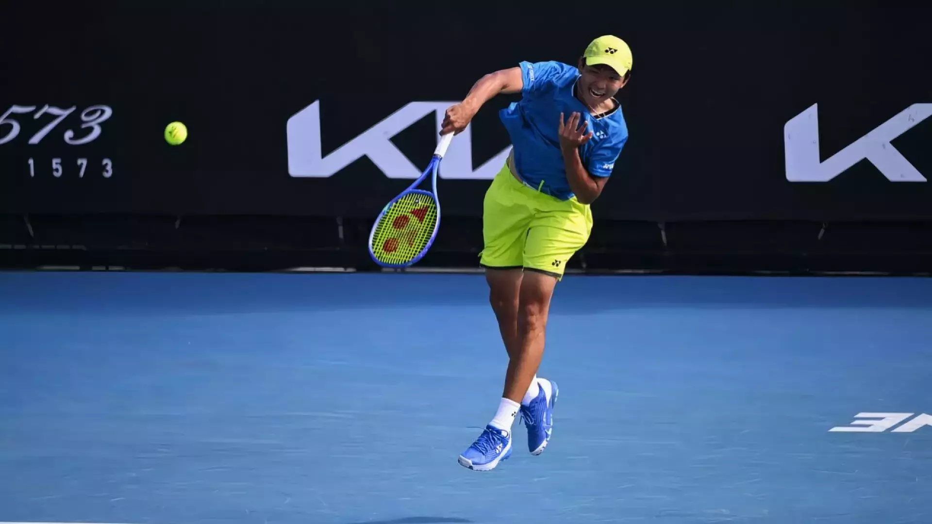 Юный казахстанец прорвался в топ-8 Australian Open