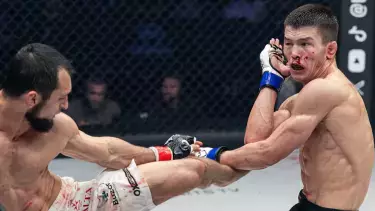 Казахстанец проиграл бой бойцу из команды Хабиба