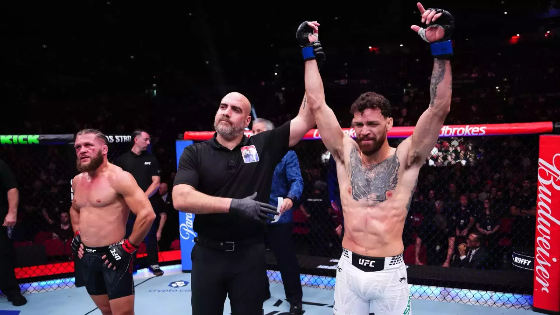 Уроженец Казахстана потерпел досрочное поражение в главном карде UFC