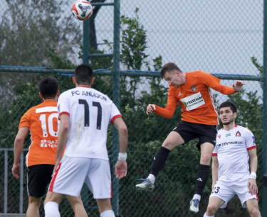 Стычки футболистов сорвали матч «Шахтера» с узбекским клубом