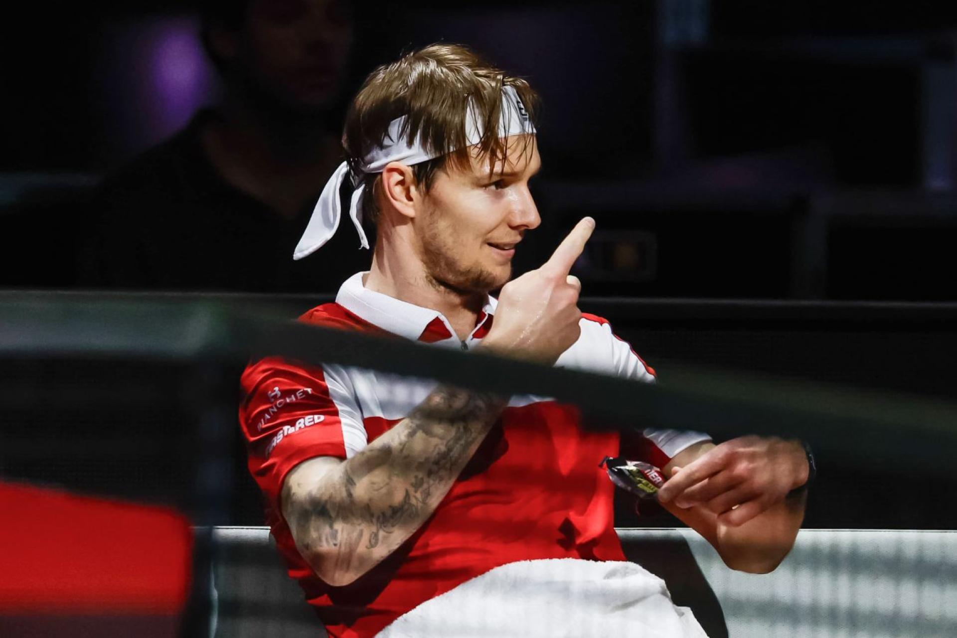 Александр Бублик отказался от участия в турнире в Дохе