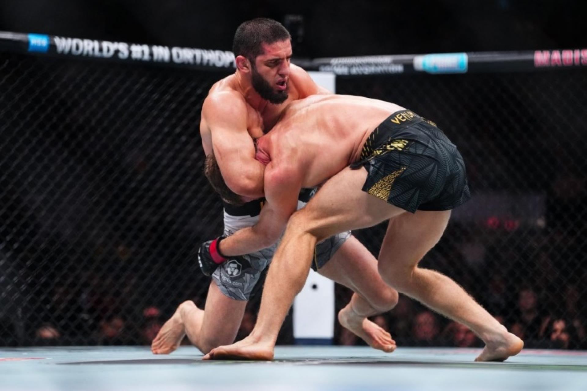 Олимпийский чемпион оценил перспективы Махачева в борьбе