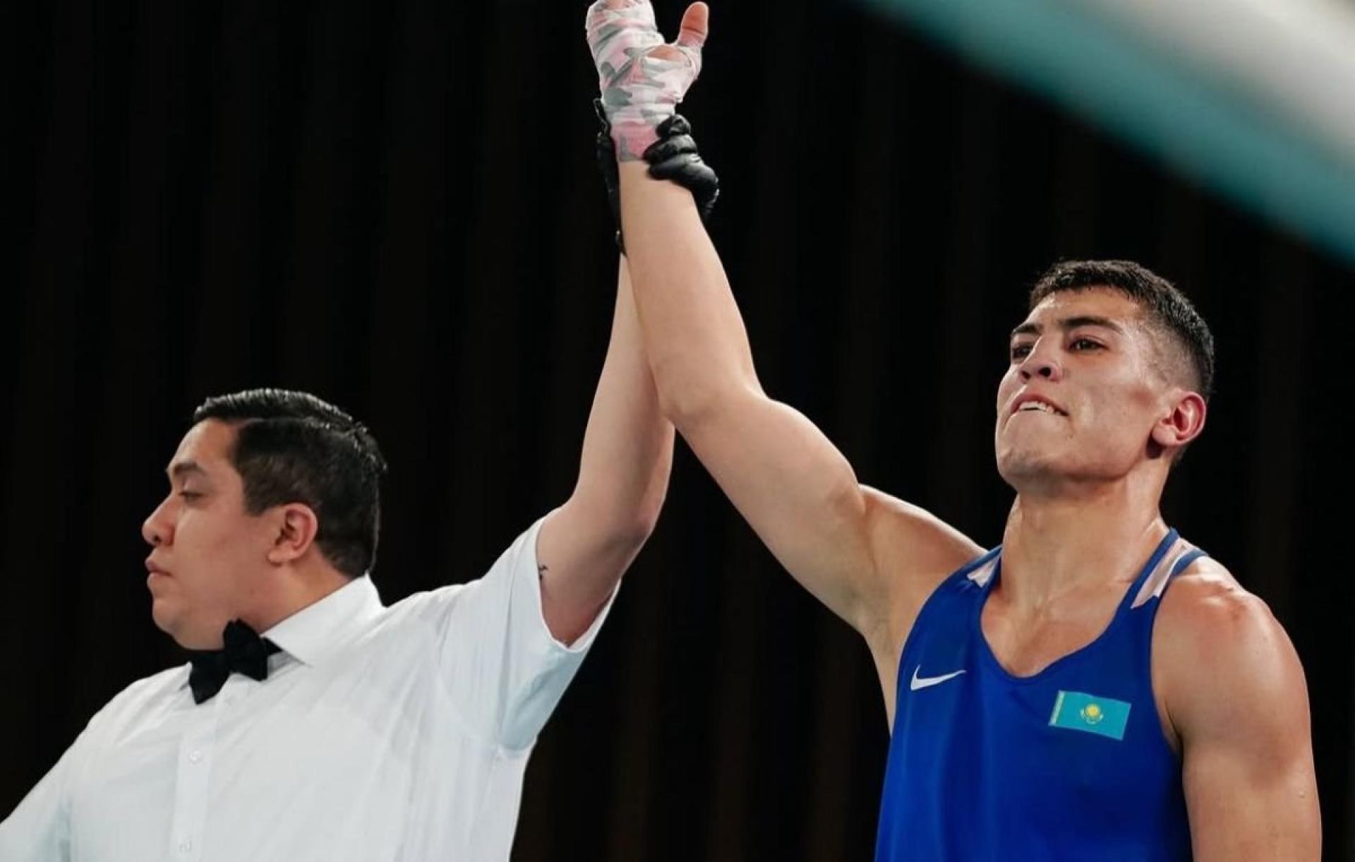 Казахстанский боксер без боя вышел в финал малого чемпионата мира