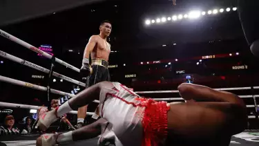 Казахстанскому боксёру предложили бой за звание чемпиона мира WBA