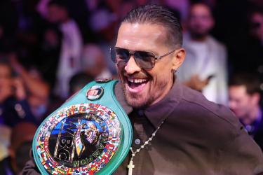 Усик назвал дату завершения карьеры и последних соперников