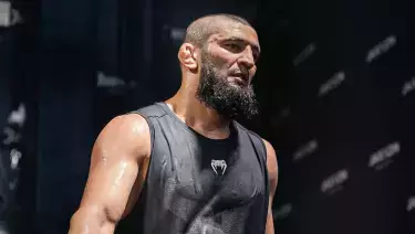 Чимаев пообещал награду тому, кто заставит его сдаться