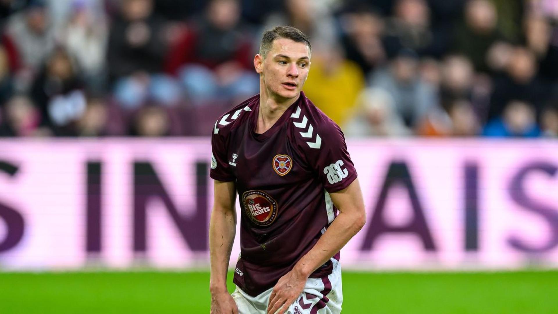 Чесноков помог «Хартсу» укрепить лидерство в чемпионате Шотландии