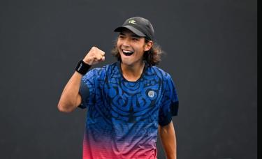 Юный теннисист из Казахстана выиграл взрослый турнир в Тунисе