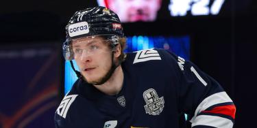 Форвард сборной Казахстана добыл вторую победу для "Металлурга" в плей-офф КХЛ