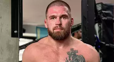 Казахстанский боец попал в жесткое ДТП в Таиланде