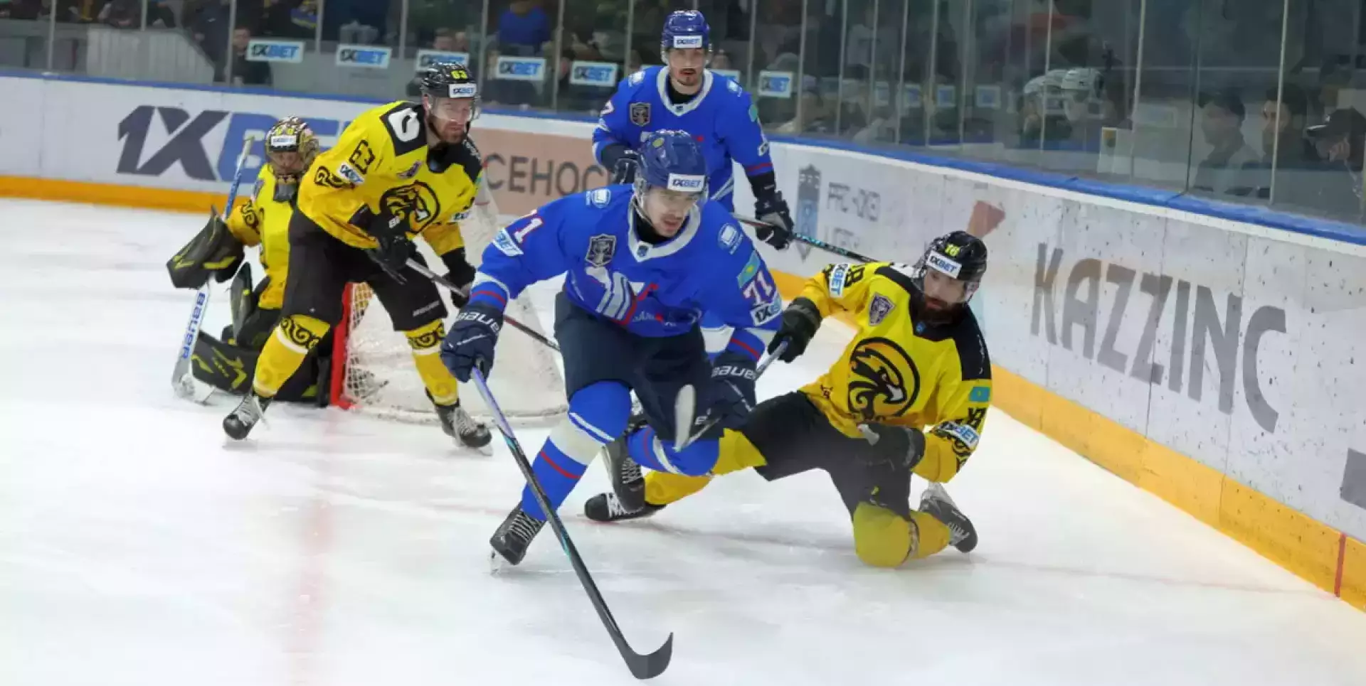 Определились финалисты чемпионата Казахстана по хоккею