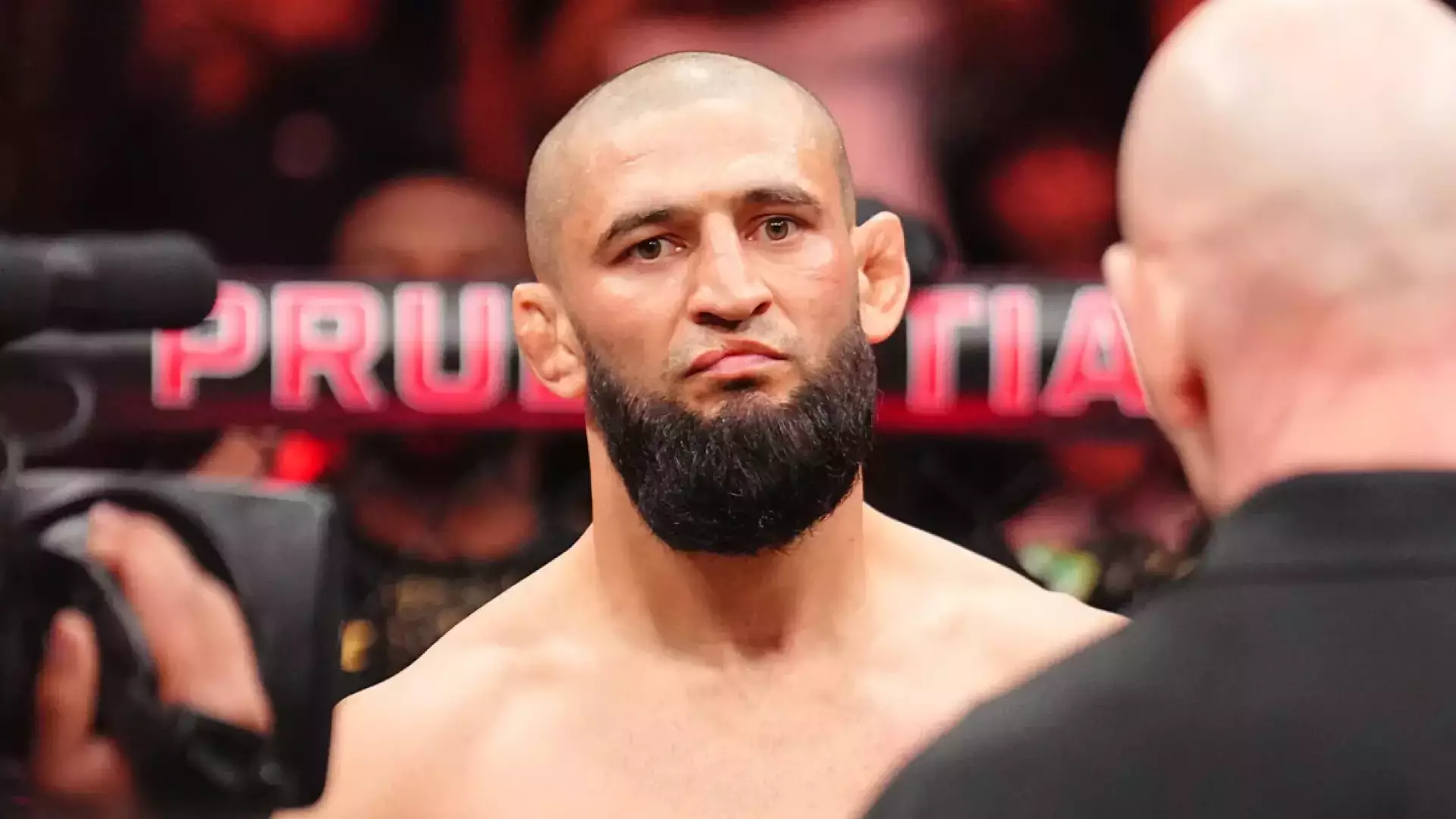 Хамзат Чимаев вылетел из топа рейтинга UFC