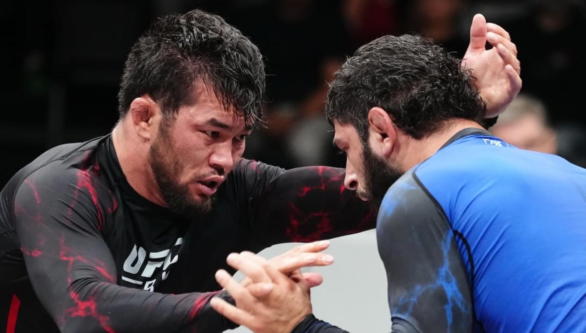 Казахстанец Азамат Бакытов дебютировал в новой лиге UFC