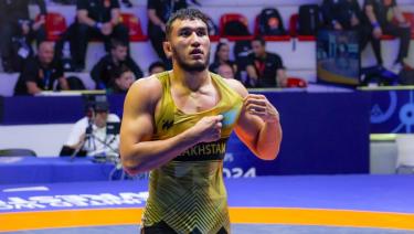 Айтмухан намекнул на переход в UFC после встречи с Рахмоновым
