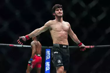 UFC 333 может получить титульный бой Евлоева и Волкановски